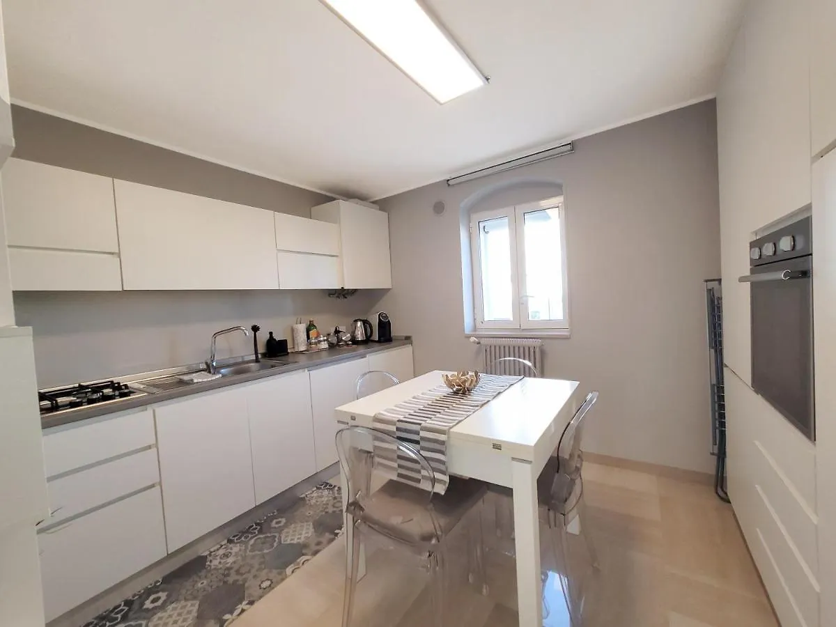 Penthouse In The Heart Of Bari With Terrace Apartment 0*,