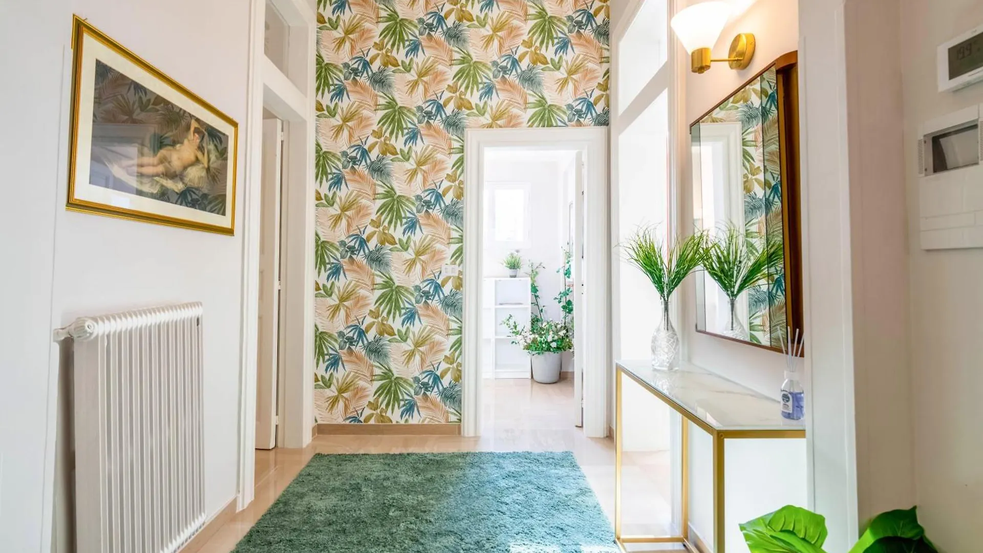 Penthouse In The Heart Of Bari With Terrace公寓